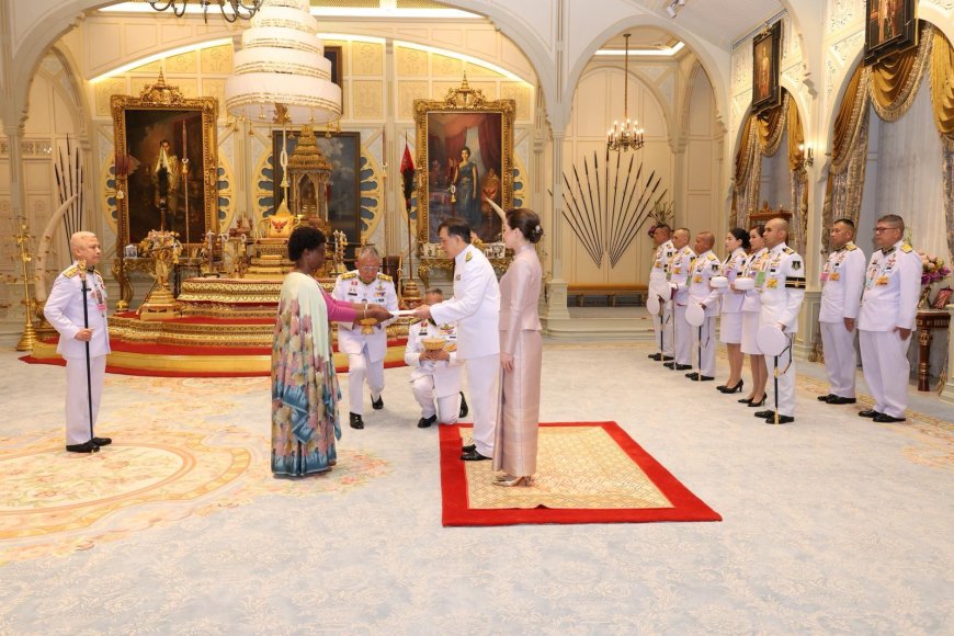 Amb. Marie Claire Mukasine presents her credentials to the King of Thailand, pledging to represent Rwanda
