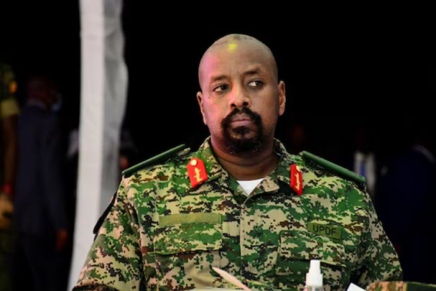 Gen. Muhoozi yaburiye abakorana na FDLR ko bazabiryozwa