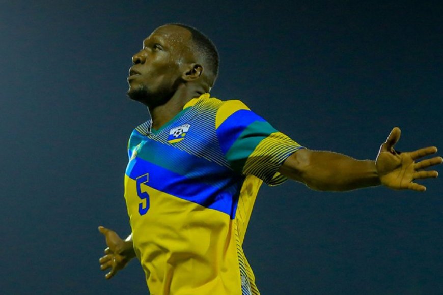 Kagere Meddie yasabye abafana bo mu Rwanda guhinduka