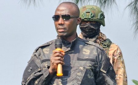 Umuyobozi wa Kivu y'Amajyarugu yashimye Gen. Sultani Makenga ku ruhare rwe mu kugarura ituze