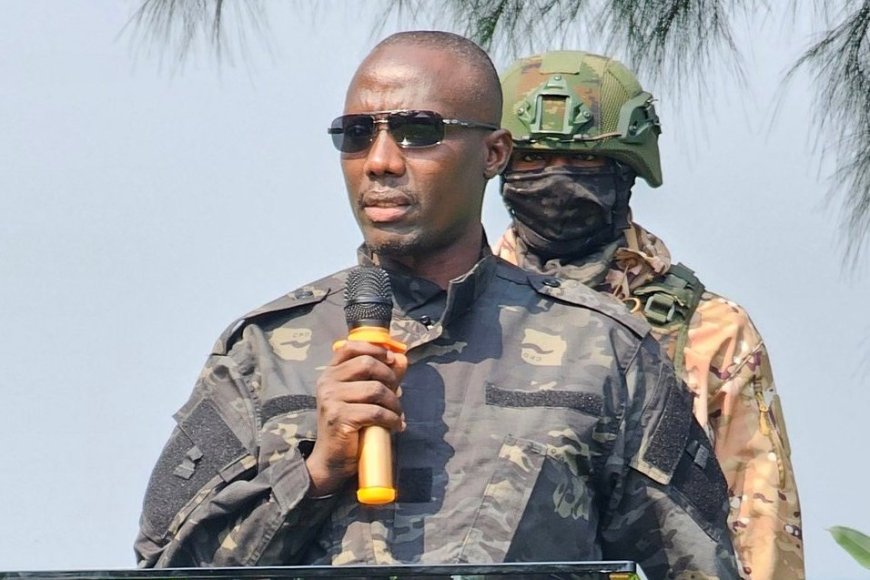 Umuyobozi wa Kivu y'Amajyarugu yashimye Gen. Sultani Makenga ku ruhare rwe mu kugarura ituze