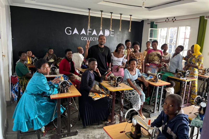 Prophete Joshua yateye inkunga abakobwa babyaye  imburagihe