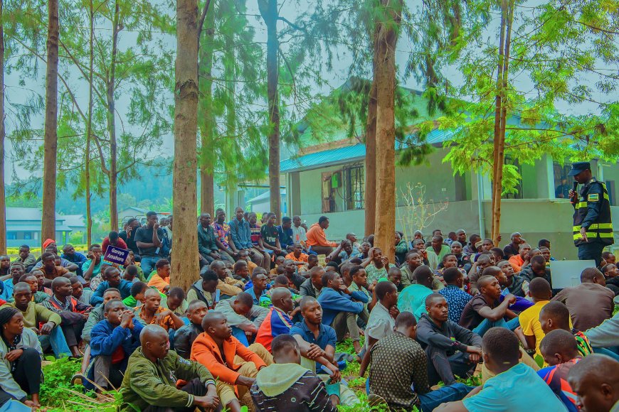 Musanze: Abanyonzi basaga 100 bibukijwe uruhare rwabo mu mutekano wo mu muhanda