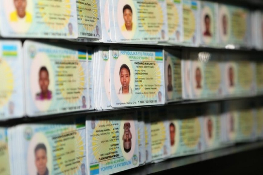 Gushaka indangamuntu ebyiri byatumye abarenga ibihumbi 20 batazibona