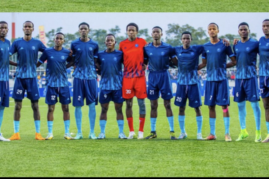 Ikipe ikina hano mu Rwanda yirukanye abakinnyi bose yari ifite