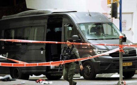 Five Killed, Several Wounded in Jerusalem Bus Stop Shooting