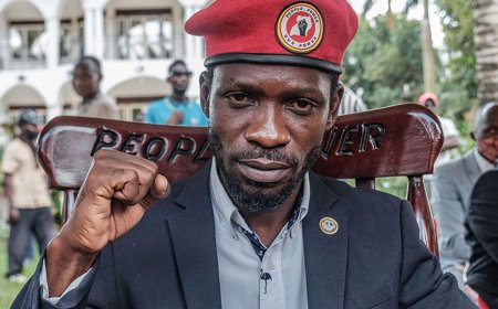 Bobi Wine yashinje Komisiyo y’Amatora kumubuza kwiyamamaza nyuma yo kwanga imikono yamushyigikiraga