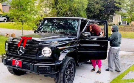 Davido yongeye gutungura umugore we Chioma amuha imodoka ihenze