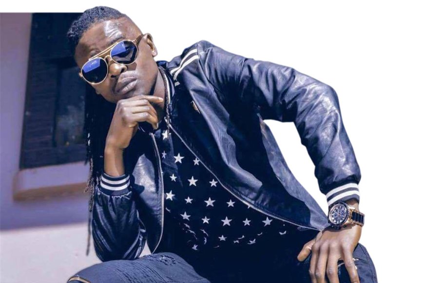 Umuhanzi Weasel Manizo akurikiranwe na Polisi ya Uganda ku cyaha cyo gukubita