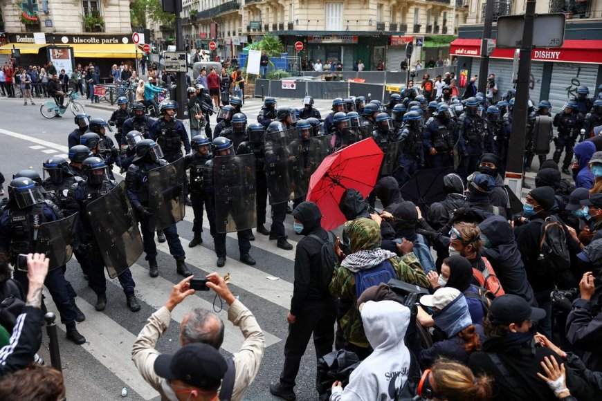 Abasaga 200 batawe muri yombi na Leta y’Ubufaransa ubwo bari mu gikorwa cyo kwigaragambya