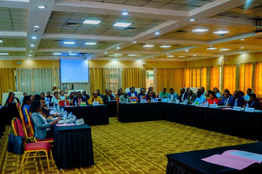 RGB yakebuye imitwe ya Politiki!  Barasabwa gukora mu nyungu za rubanda