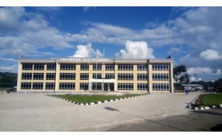 Nyabihu: Abakozi 14 barimo batandatu bo mu Karere bafuzwe bakurikiranyweho uburiganya mu myubakire