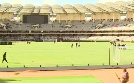 Chaos at Kasarani: One Dead as Crowds Surge Ahead of Raila Odinga’s Body Viewing