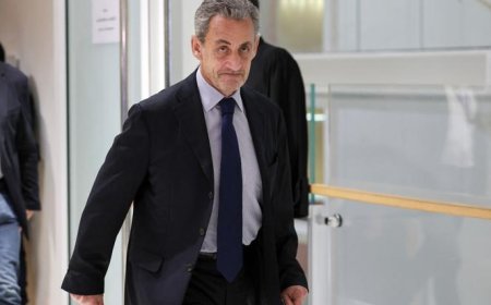 Nicolas Sarkozy yagejejwe muri gereza