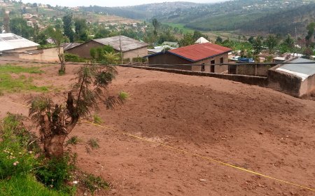 Huye: Imibiri isaga 380 y’abishwe muri Jenoside imaze kuboneka, bamwe bari barayubakiye hejuru