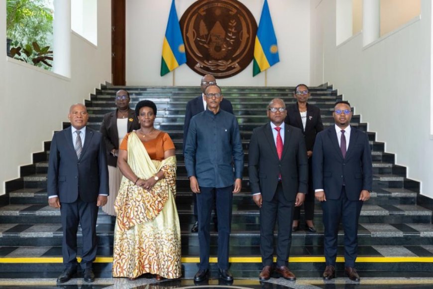 Gusubiramo amakosa si ibisanzwe! impanuro za Perezida Kagame ubwo yarahizaga abaminisitiri bashya