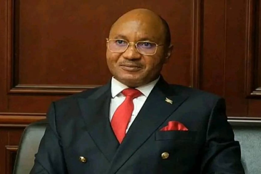 Bunyoni yashyizwe mu kato aho afungiwe