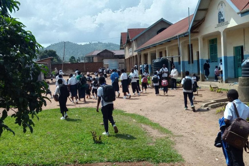 I Beni amashuri yahagaze