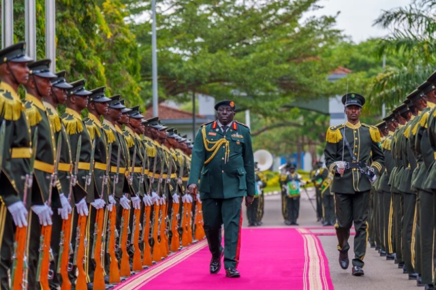 Umugaba mukuru w’Ingabo za Gambia mu ruzinduko rw’iminsi itandatu mu Rwanda