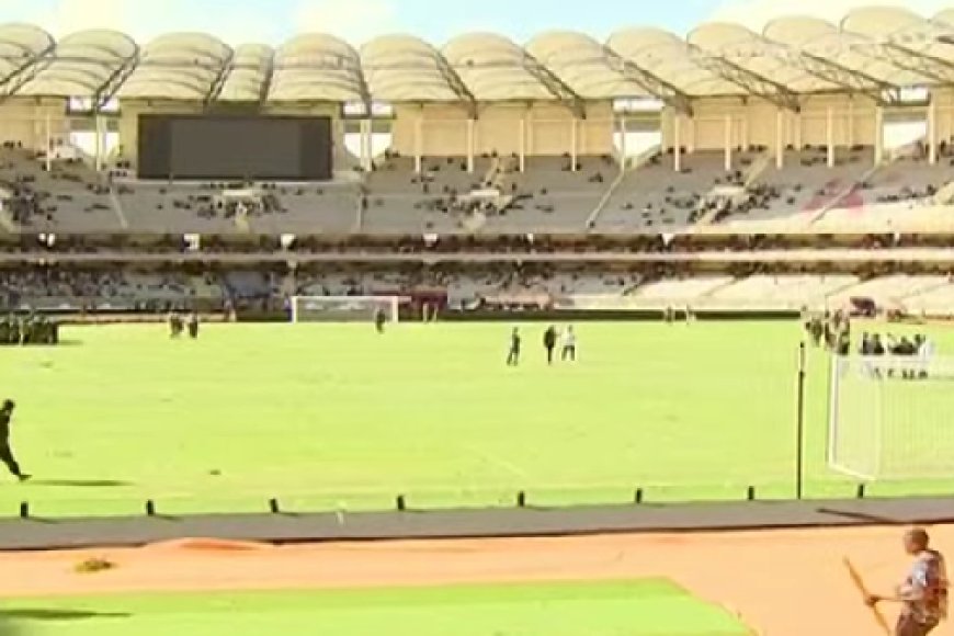 Chaos at Kasarani: One Dead as Crowds Surge Ahead of Raila Odinga’s Body Viewing