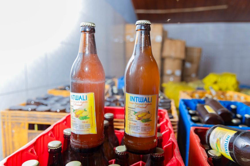 Abanyarwanda barasabwa kumena Juice ya Salama n'inzoga yitwa Intwari(Amafoto)