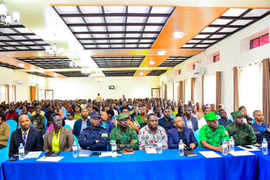 Muhanga: Abayobozi basabwe gushyira urubyiruko ku isonga mu bikorwa by’iterambere