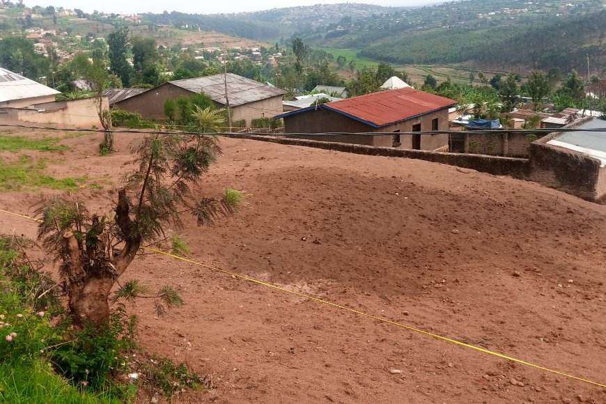 Huye: Imibiri isaga 380 y’abishwe muri Jenoside imaze kuboneka, bamwe bari barayubakiye hejuru