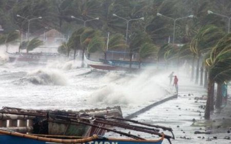 Typhoon Kalmaegi Leaves One Dead, Thousands Evacuated in Central Philippines