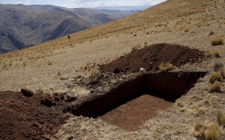 Ibyobo rusange byuzuyemo imirambo y'abasirikare benshi b'u Burundi - Willy Ngoma