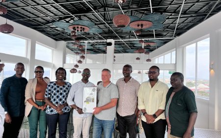 Umutoza w’ikipe y’igihugu y’u Rwanda mu magare yashimiwe [AMAFOTO]