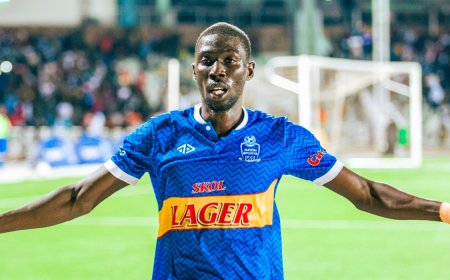 Umutoza wa Rayon Sports yashyize umucyo ku bivugwa kuri Fall Ngagne