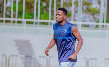 Muhadjiri Hakizimana ntiyemera ko Police FC y'uyu mwaka ikomeye kurusha umwaka ushize