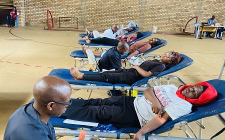 Huye: Abanyeshuri ba Kaminuza y’u Rwanda bitabiriye ibikorwa byo gutanga amaraso