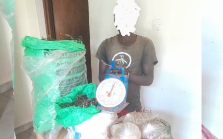 Gakenke: Yafatanywe ibiro 17 by’urumogi na litiro 14 za kanyanga mu nzu