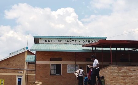 Muhanga: Barinubira serivisi mbi bahabwa ibasaba amasaha arenze 8 bategereje kuvurwa