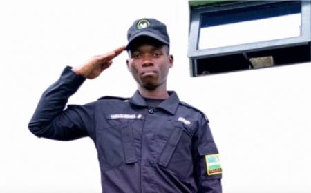 Umupolisi yagongewe mu kazi na moto bimuviramo gupfa