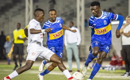 Rayon Sports y'umutoza mushya yabuze uko ibigenza imbere ya Etincelles FC