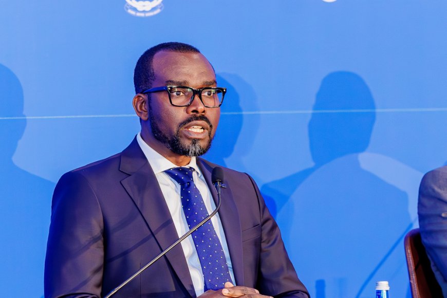 Byinshi kuri Minisitiri Sebahizi Prudence wacuruje imineke n’avoka akanaba gafotozi