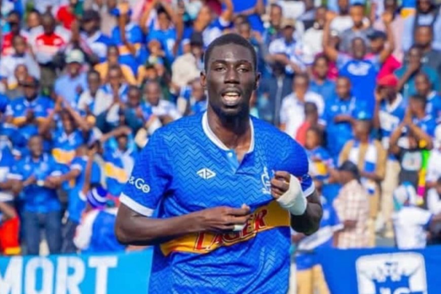 Fall Ngagne yanze gukinira Rayon Sports ku bushake