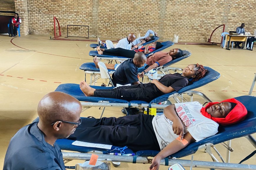 Huye: Abanyeshuri ba Kaminuza y’u Rwanda bitabiriye ibikorwa byo gutanga amaraso