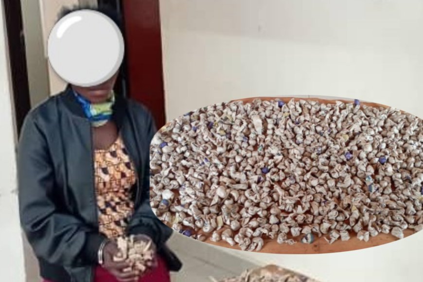 Kigali: Polisi yafashe Umugore wari ubitse udupfunyika tw'urumogi 750 ku musego