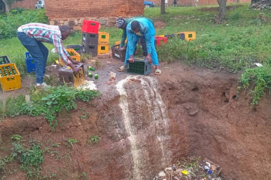 Kimisagara:Ubuyobozi bwamennye inzoga zitujuje ubuziranenge