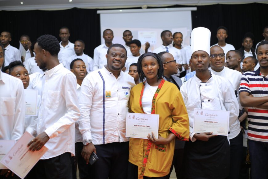 Impunzi z'Abarundi z'i Mahama zasoje amahugurwa y'ubukorikori bw'impu (Amafoto)