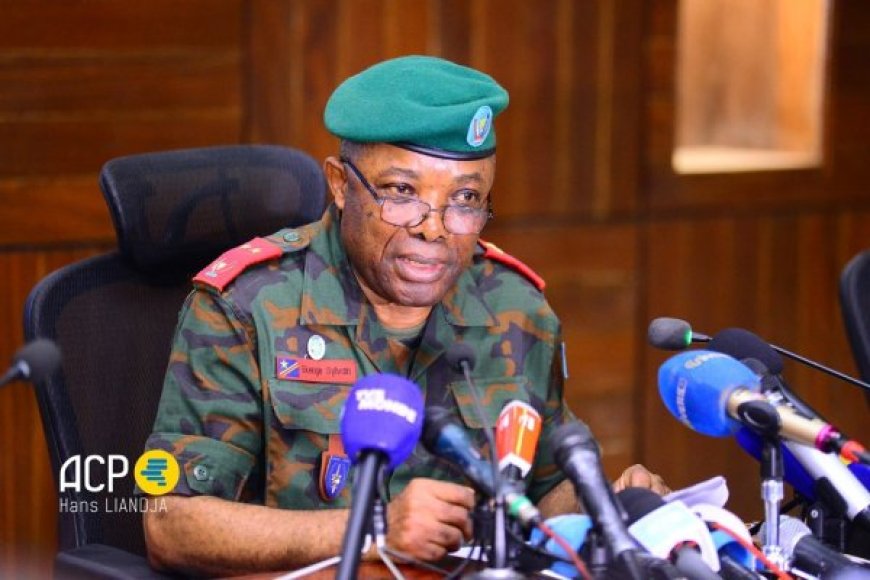 RDC: Jenerali Sylvain Ekenge yahagaritswe ku mirimo ye
