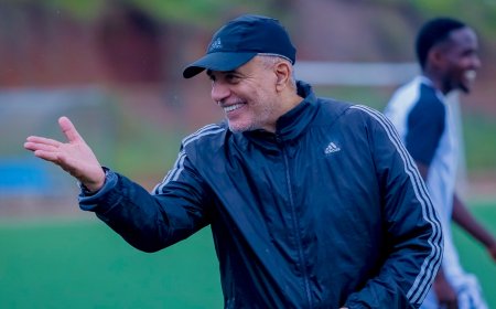 Umutoza wa APR FC ashaka gutsinda Al Merrikh SC yanayirushije gutambaza umupira