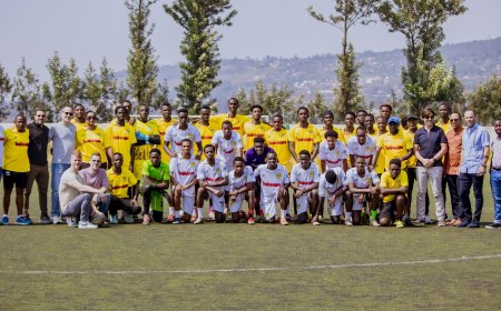 Harimo iyo mu Rwanda! FIFA yasohoye amakipe atemerewe kwandikisha abakinnyi
