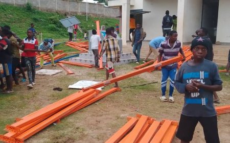 Residents Loot Properties After AFC/M23 Announces Full Withdrawal from the City of Uvira