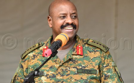 Gen Muhozi yagaragaje ko abagore badafite “Nyash” babyara abana b’ibigoryi