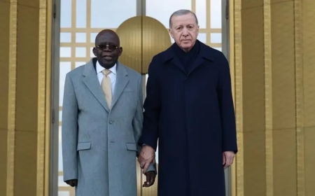 Tinubu ameze neza: Perezida wa Nigeria yituye hasi ari muri Turkiya