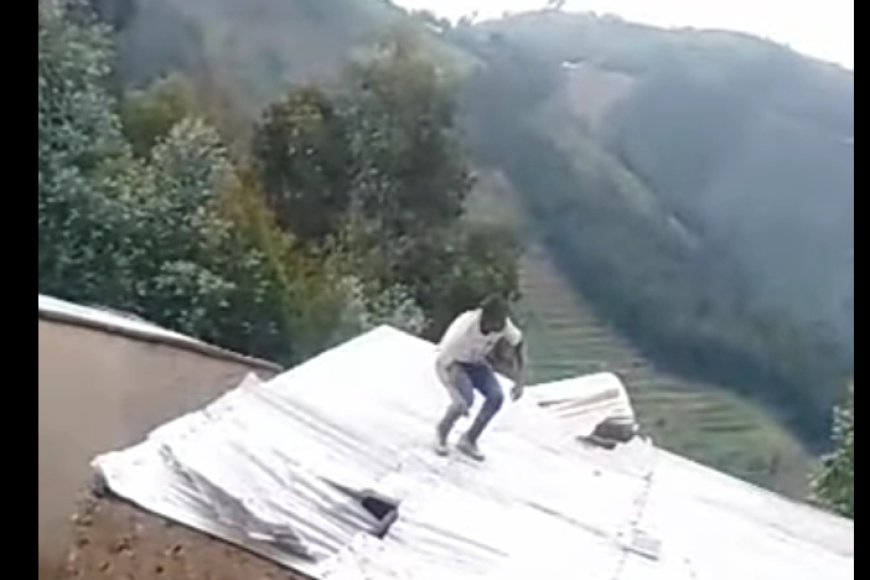 Rutsiro: Isindwe ryo ku bunani ryatumye yurira inzu ye arayisenya